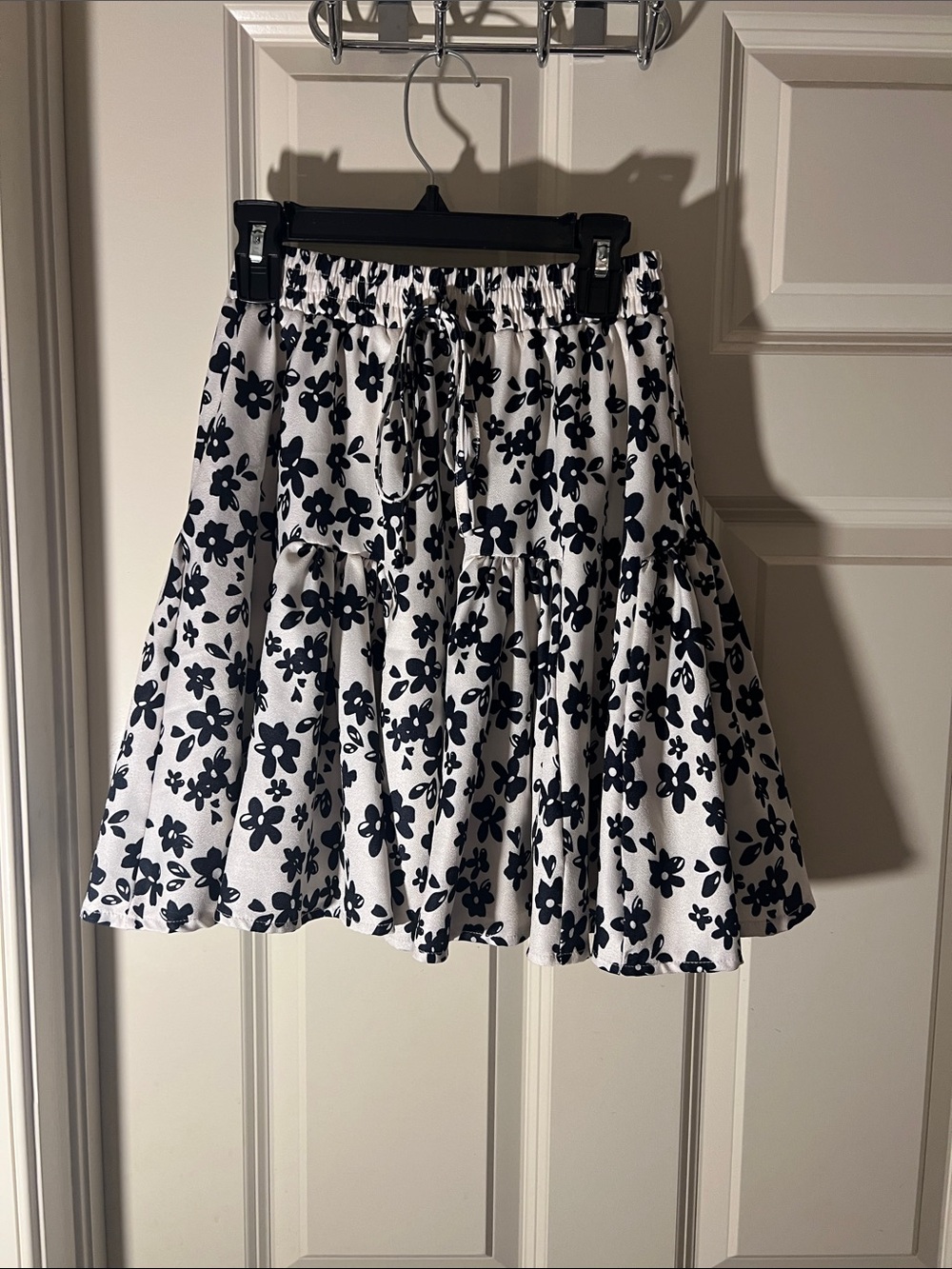 Kendall & Kylie Black Floral Tiered Skater Skirt